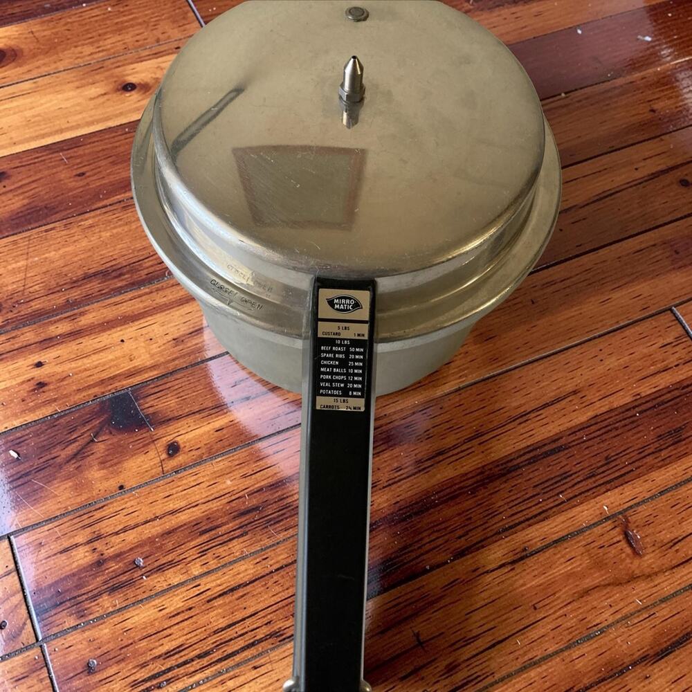 Vintage Mirro Mirro-Matic 6-Quart Stovetop Pressure Cooker Pan Model M-0596